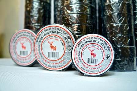 เทปพันสายไฟตรากวาง มอก. (ป้ายเทา) ม้วนใหญ่ - Black